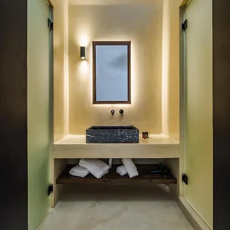 Phaos 1870, A Restored Winery מלון