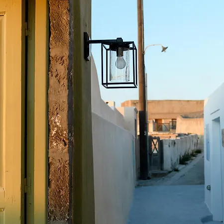 Phaos 1870, A Restored Winery Pýrgos