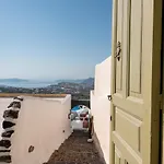 Hotel Phaos 1870, A Restored Winery 3*