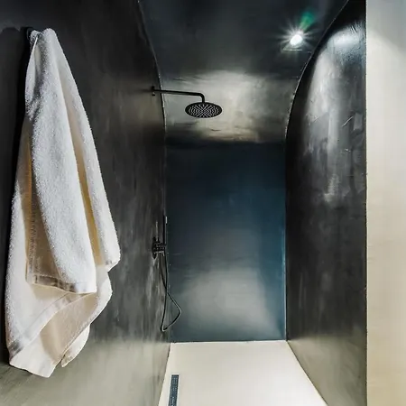 Hotel Phaos 1870, A Restored Winery 3*