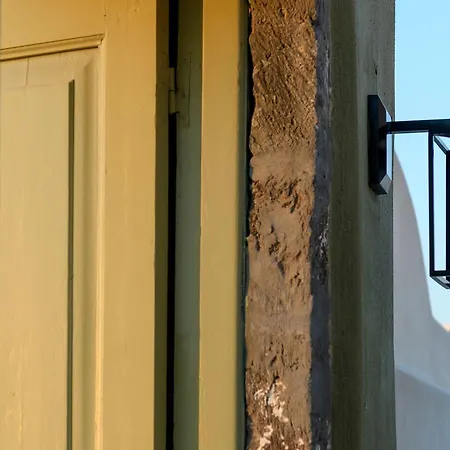 Phaos 1870, A Restored Winery Pýrgos