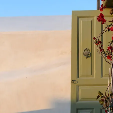 Hotel Phaos 1870, A Restored Winery Pýrgos