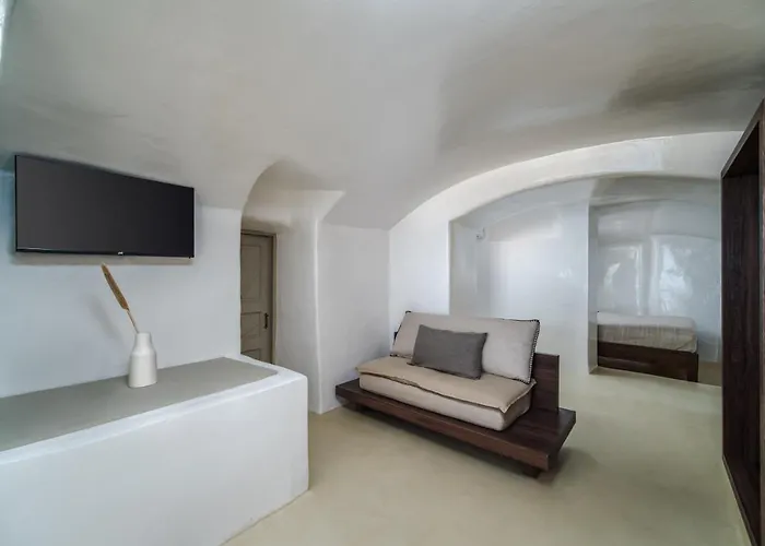 Phaos 1870, A Restored Winery 3* Pýrgos