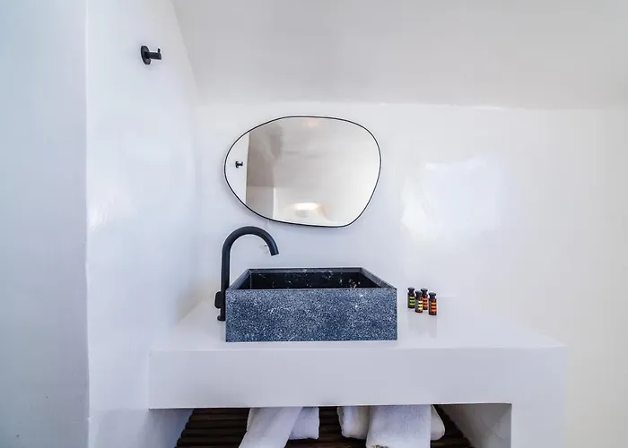 Phaos 1870, A Restored Winery Hotel 3*