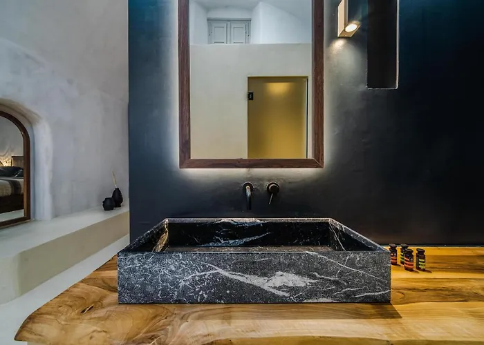 Phaos 1870, A Restored Winery Pírgosz