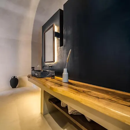 Phaos 1870, A Restored Winery Hotel Pyrgos Kallistis