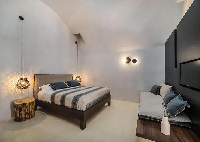 호텔 Phaos 1870, A Restored Winery 피르고스