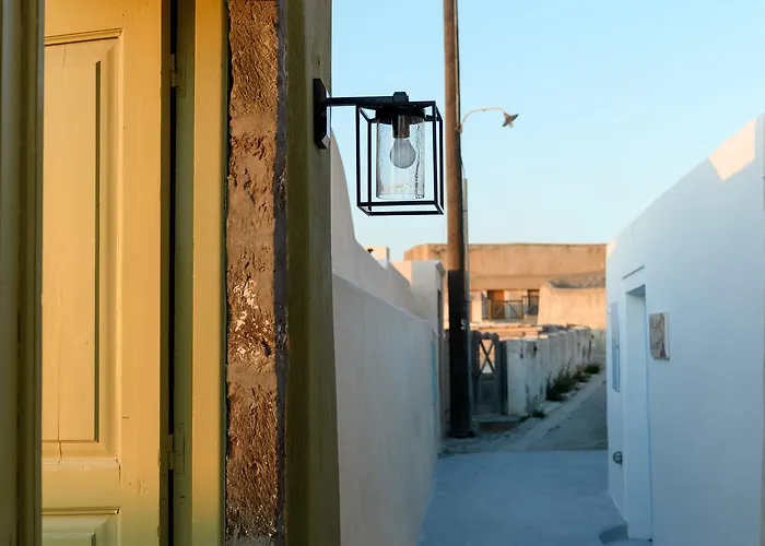 Phaos 1870, A Restored Winery Pýrgos