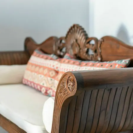 فندق Phaos 1870, A Restored Winery